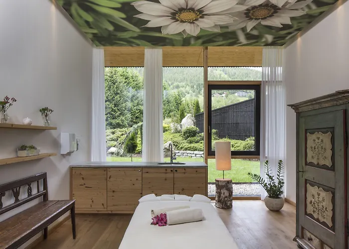 Готель Falkensteiner L 4 Star Superior